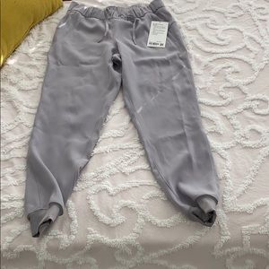 Grey on the fly woven jogger size 6 lululemon